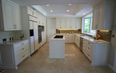 COTO DE CAZA – TRANSITIONAL U-SHAPED DESIGN BUILD WHITE CABINETS KITCHEN REMODEL